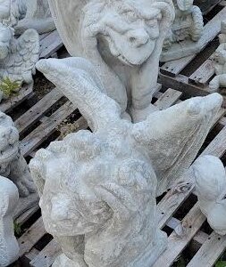 #7203 Thinker with Wings Gargoyle